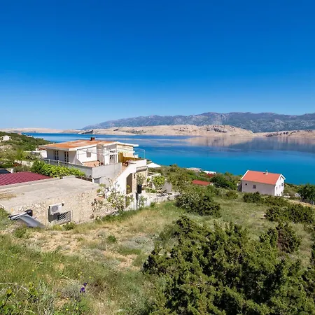 1 Bedroom Cozy In Bosana Διαμέρισμα