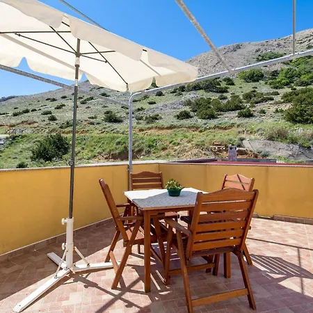 Apartment 1 Bedroom Stunning In Bosana *