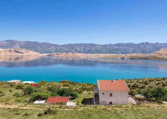 Appartement 1 Bedroom Stunning In Bosana *